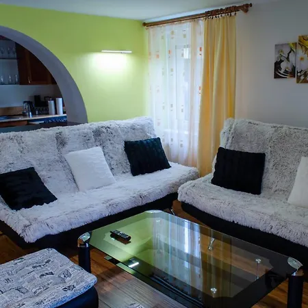 Lizard Apartman